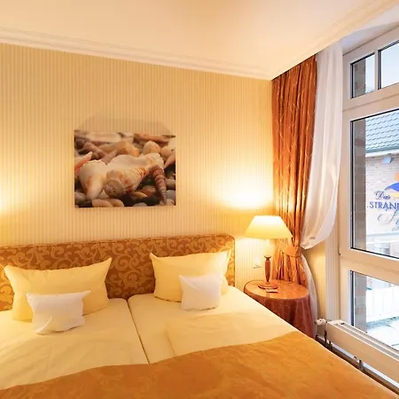 酒店 Strandhotel Sylt 4*
