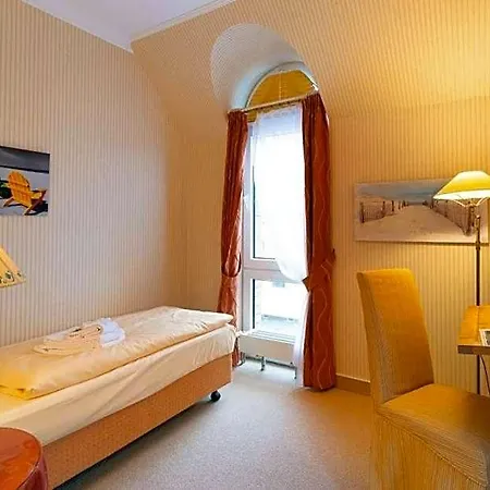 Hotel Strandhotel Sylt 4*