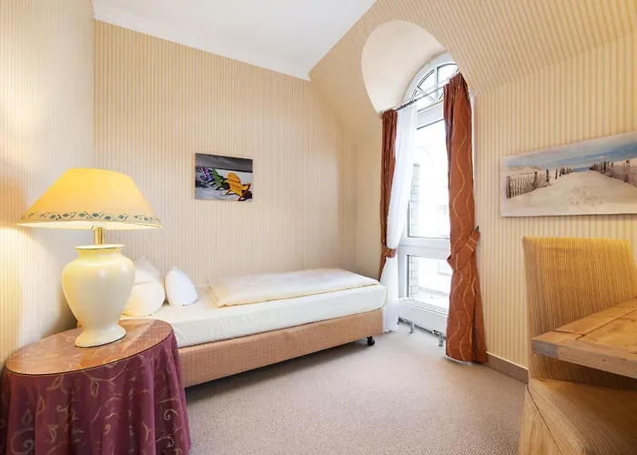 Отель Strandhotel Sylt 4*